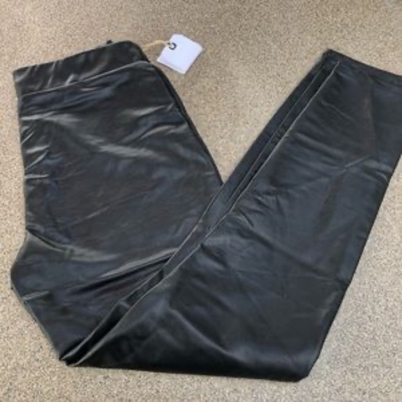 Leith Faux Leather high waisted leggings - Picture 2 of 5
